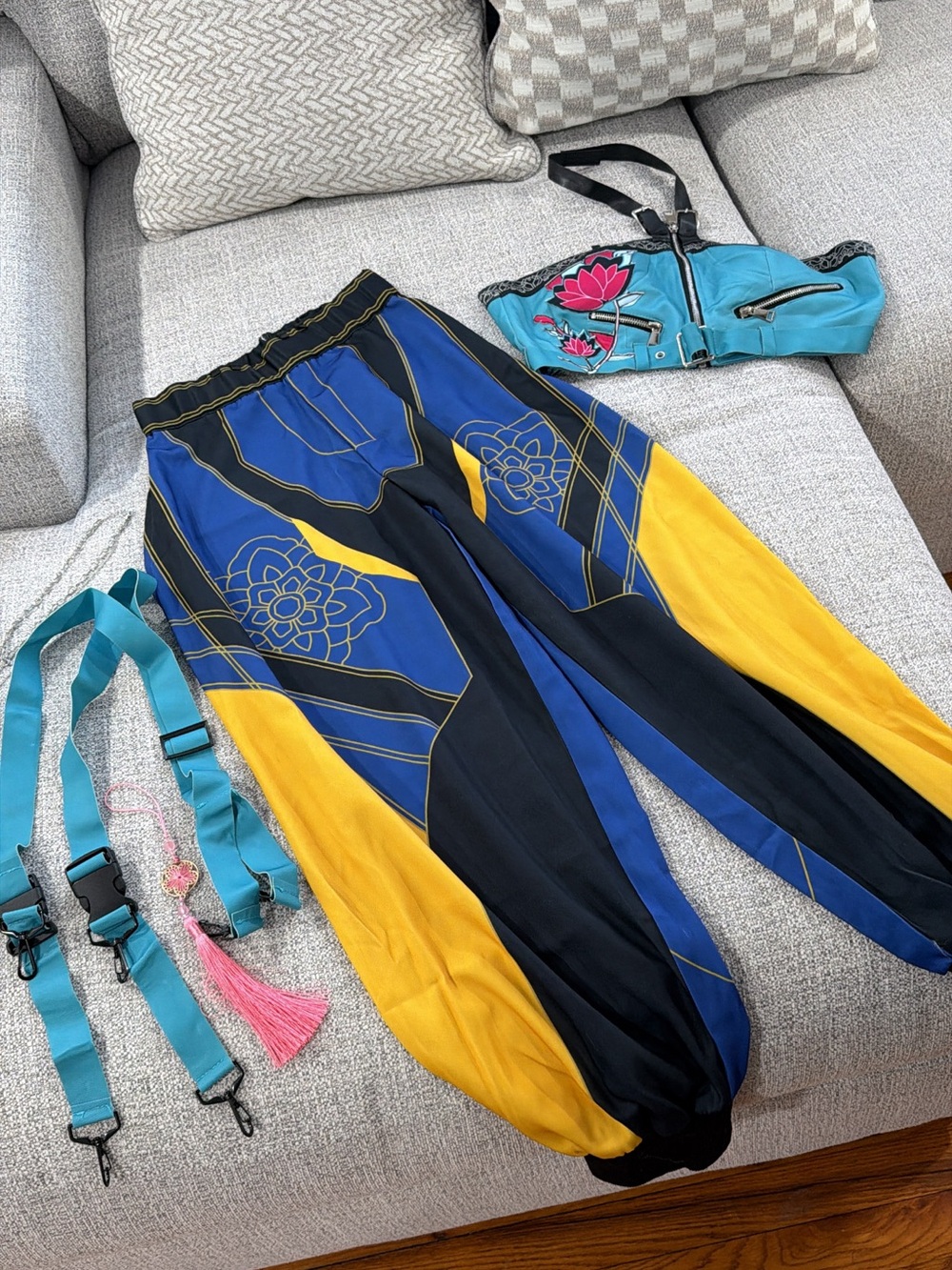 Women's K-Pop Blue Pink & Yellow Graphic complete Costume